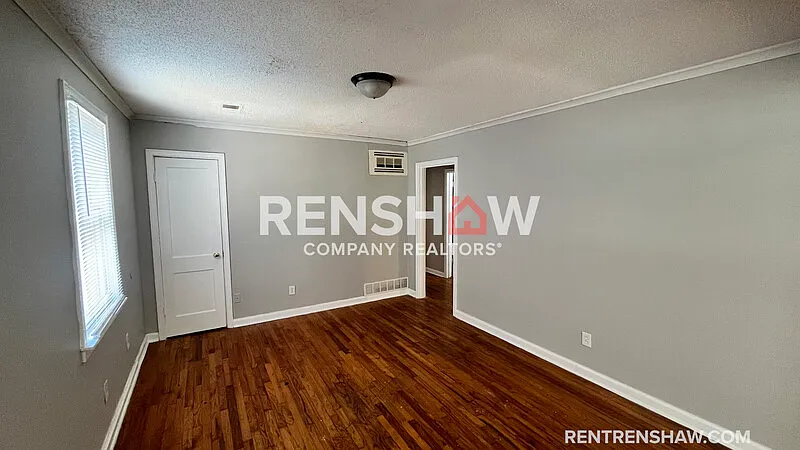 3 bed, 1.5 bath, 1011 sqft, $875 — Photo 2