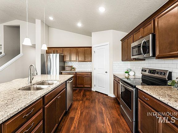 3rd image of 17019 N Thomas Paine Way