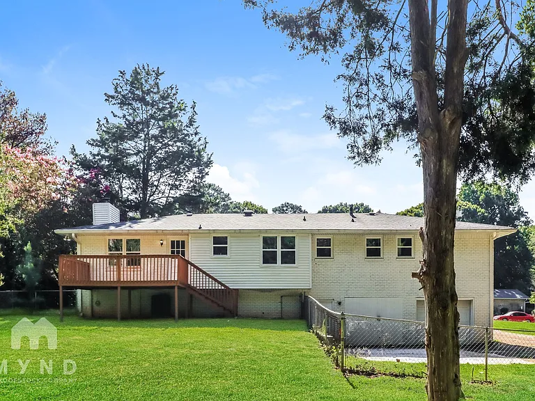 3179 Robin Hood Ln — Photo 19