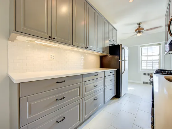 79-15 35th Avenue image 7 of 13