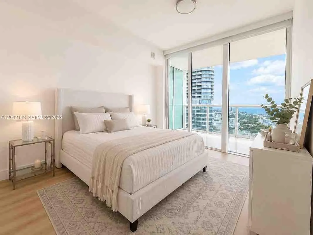 2 bed, 1370 sqft, $12,000 — Photo 4