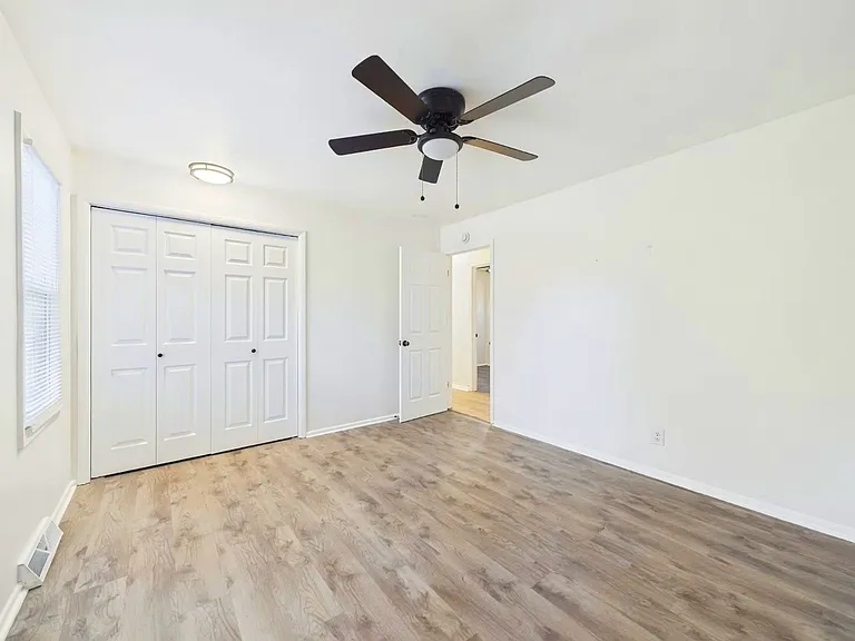 11014 Booth Ave — Photo 13