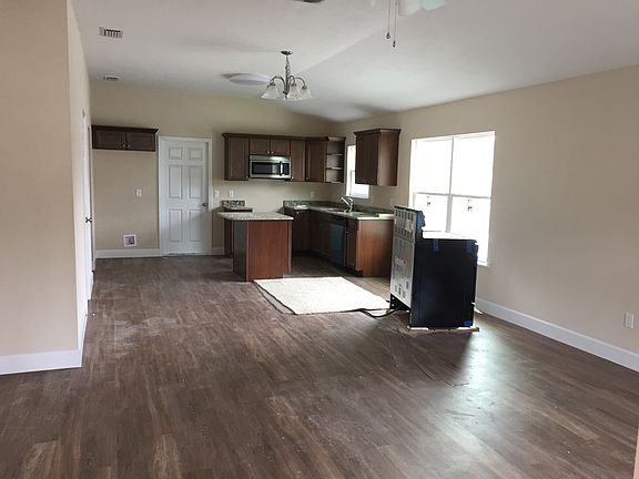 2nd image of 25118 SW 6th Ln