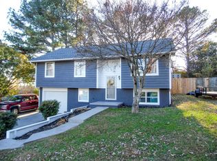 1240 Amber Meadows Cir, Knoxville, TN 37932