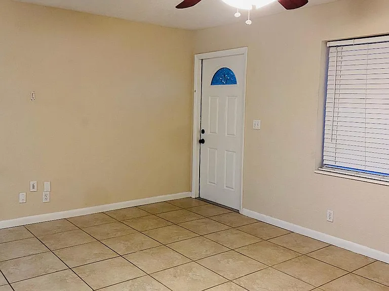 124 Yacht Club Dr #6 — Photo 3