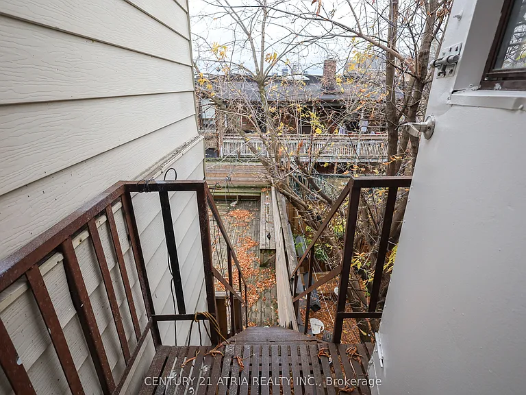 605 College St #3 — Photo 25