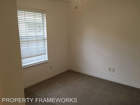 5th image of 50 Woodland St