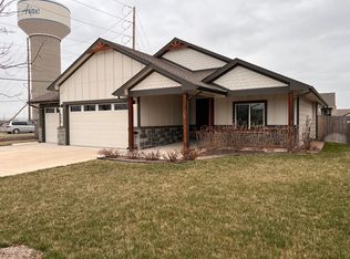 5339 N Pebblecreek Ct, Bel Aire, KS 67226