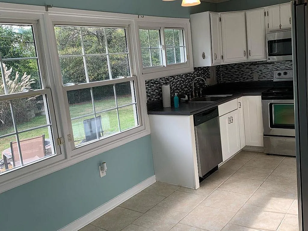 4 bed, 1600 sqft, $2,800 — Photo 4
