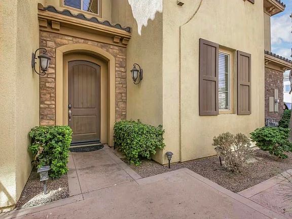 4th image of 43157 Armonia Ct