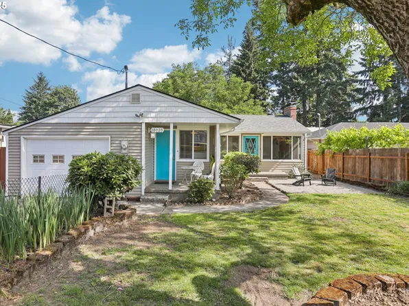 10925 NE Skidmore St, Portland, OR 97220