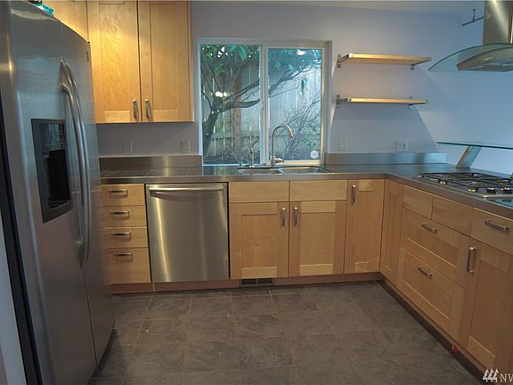 4th image of 8010 118th Ct NE #9