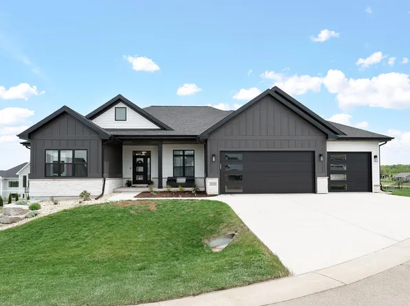 5010 Pear Blossom Ct, Waunakee, WI 53597