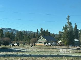 43 Atkin Ln, Cascade, ID 83611