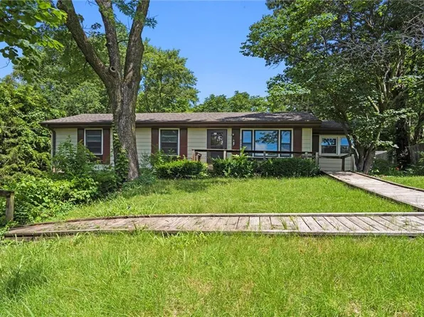 4728 Tauromee Ave, Kansas City, KS 66102