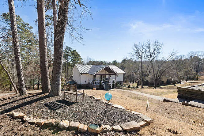 4035 Lacey Dr — Photo 49