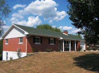 201 N Klebba Dr, Linn, MO 65051