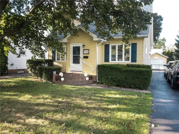 238 Thorndyke Rd, Rochester, NY 14617