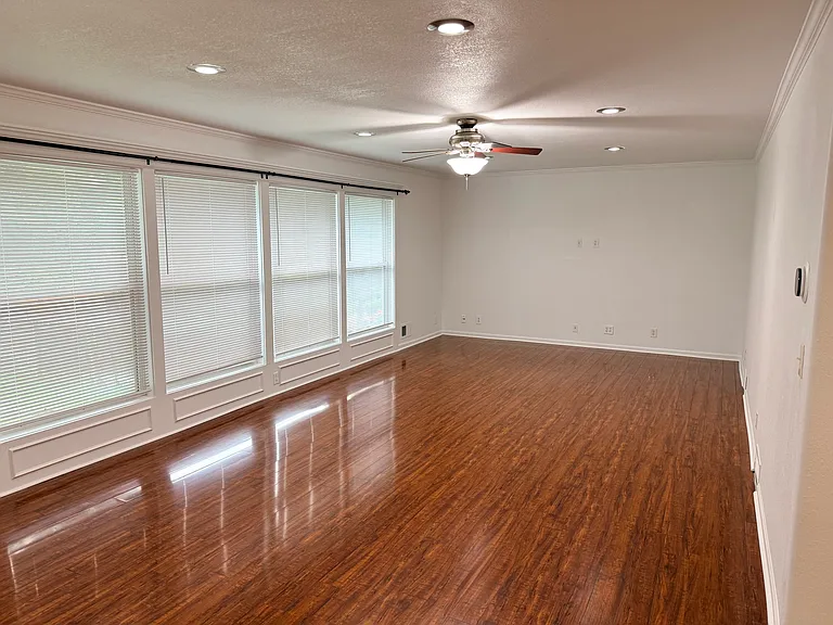 903 SW Lea Dr — Photo 7