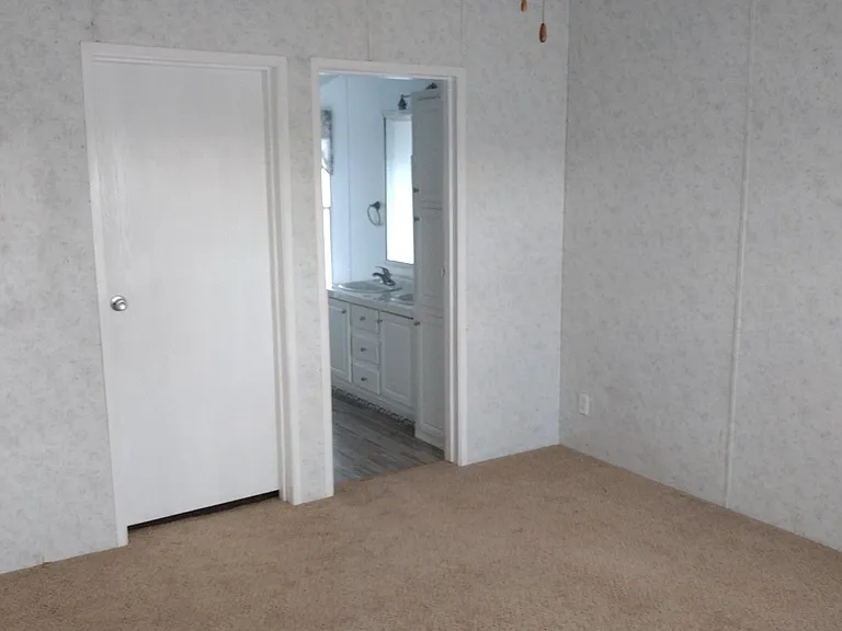 2270 W Bayberry Dr — Photo 4