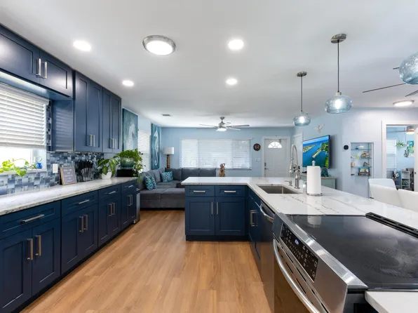 1011 S M Street, Lake Worth Beach, FL 33460