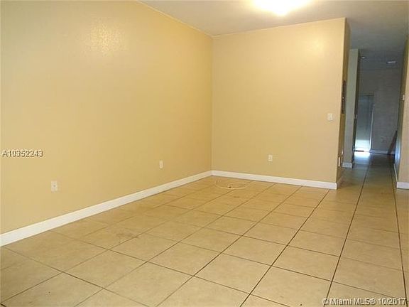 3rd image of 2731 SE 17th Ave Unit 111