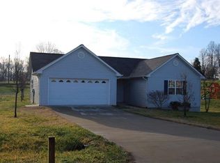 1525 Clear Creek Ln, Newton, NC 28658