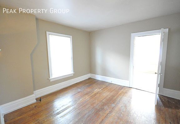 5th image of 76 E Northwood Ave