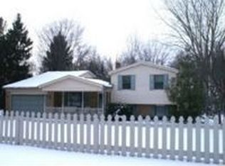 3293 Maple Ridge Ave, Highland, MI 48356