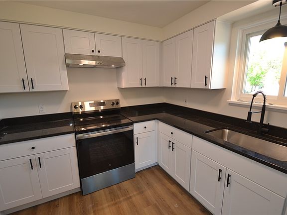 3rd image of 405 Garfield Ave