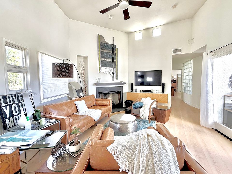 1st image of 3002 3rd St Unit 305