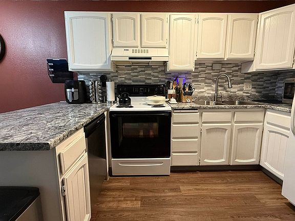 2nd image of 228 Woodridge St APT 4