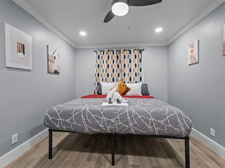 3611 Graustark St #17 — Photo 12
