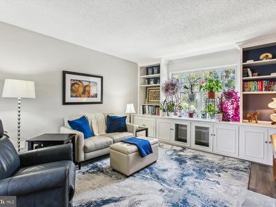 1612 W Abingdon Dr APT 202, Alexandria, VA, 22314