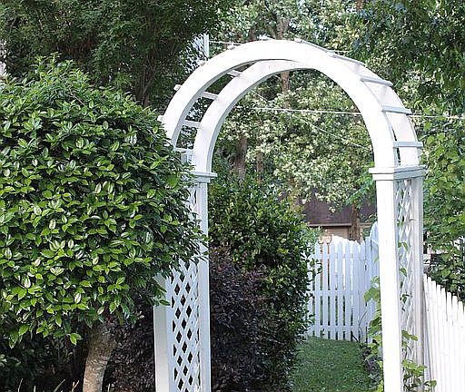 5th image of 8204 Tall Oaks Cv