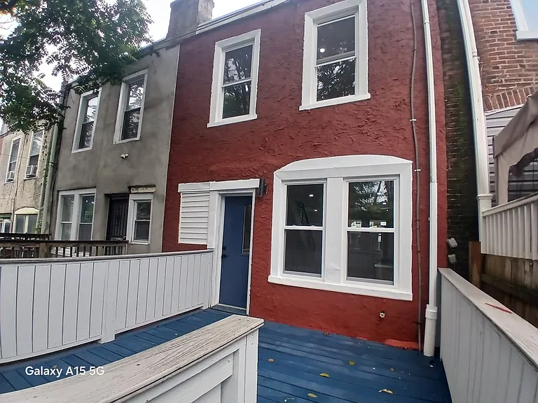 537 E Mayland St — Photo 3
