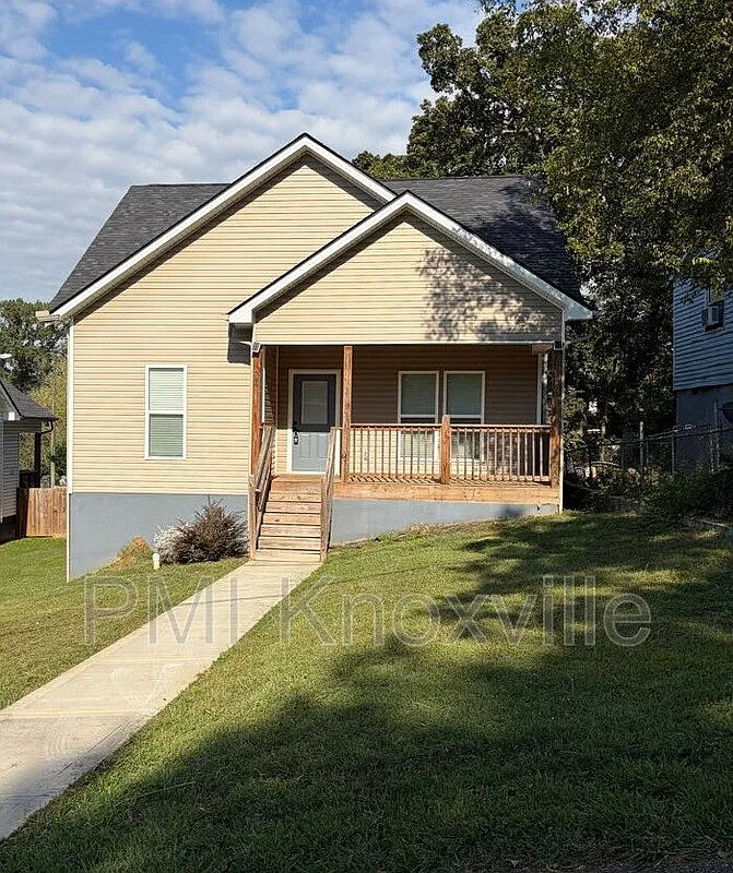 3 bed, 2.0 bath, 1375 sqft, $2,100 — Photo 1