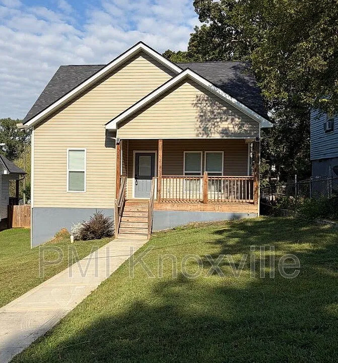 2905 Lay Ave