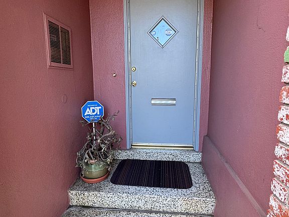 3rd image of 1257 Stanyan St