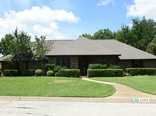2204 Woodbrook St, Denton, TX 76205