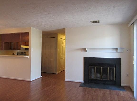 4th image of 804 H Stratford Way #H
