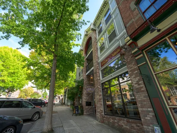 1006 Harris Ave #210, Bellingham, WA 98225