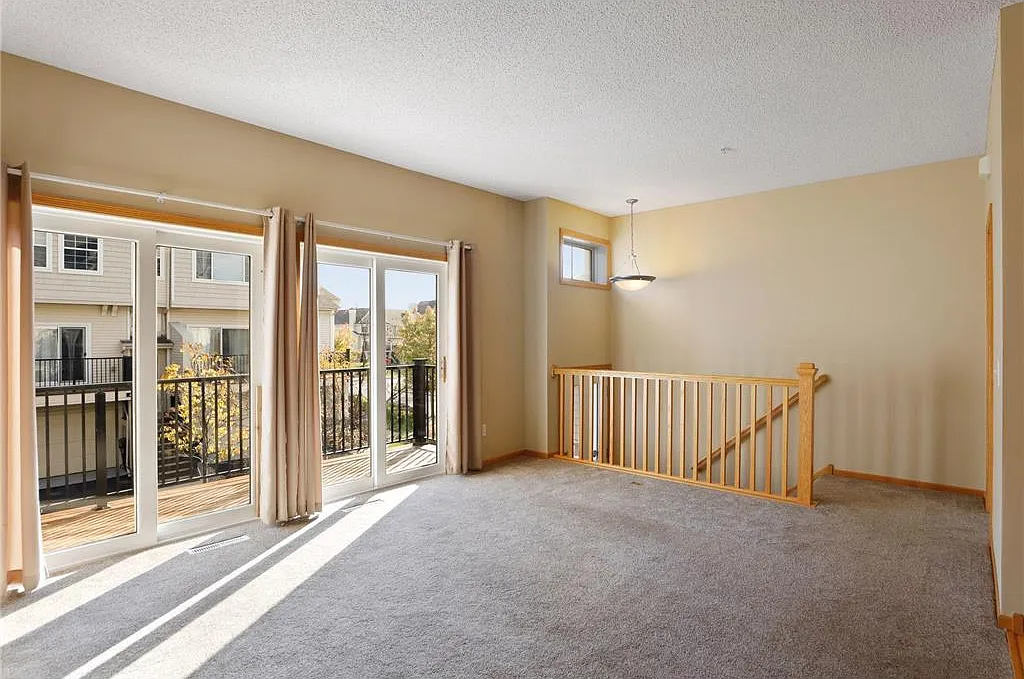 4332 Victor Path - 3 — Photo 2