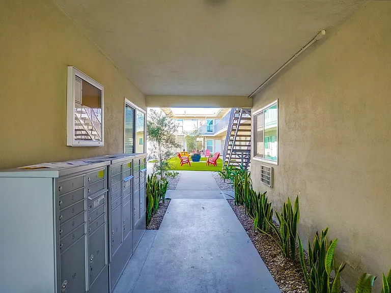 822 N Inglewood Ave — Photo 4
