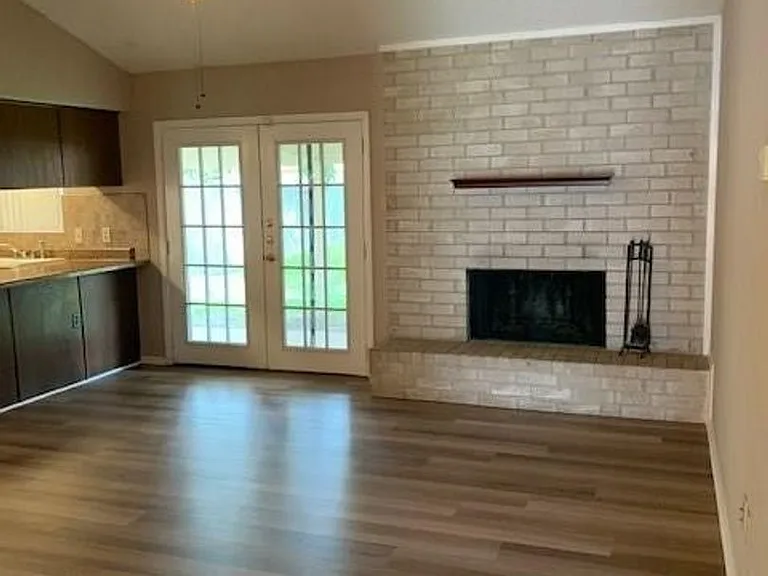 7208 Southridge Trl — Photo 3