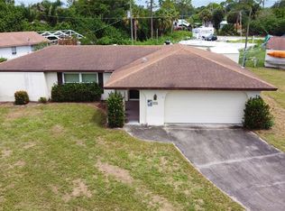 552 Crandall St NW, Port Charlotte, FL 33952