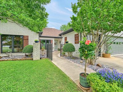 218 Cayuga Trl, Lake Kiowa, TX, 76240