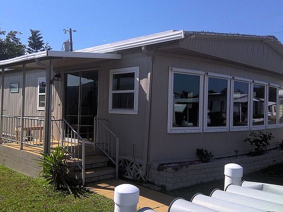 Front house balcony side