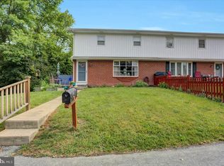 1387 Pleasant View Dr, Chambersburg, PA 17202