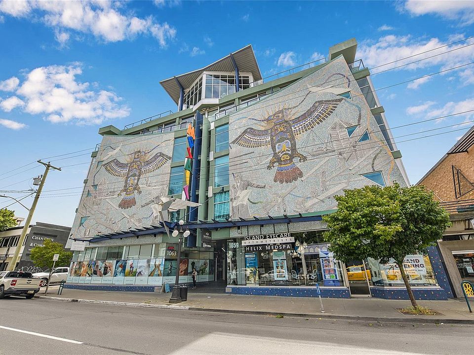 1st image of 1061 Fort St #201